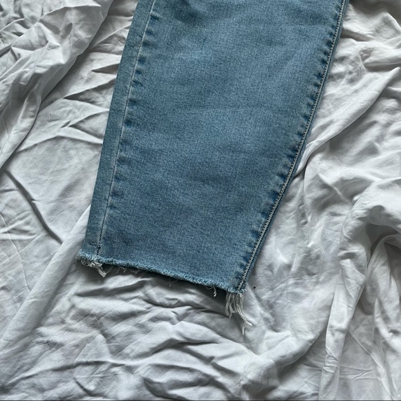 NWOT Levi's Wedgie Skinny Jeans Light Wash 16W Raw Hem - Picture 7 of 13